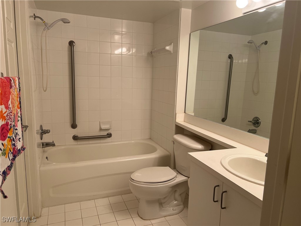 1 Bed Condominium for Sale in Napoli, FL — photo 11