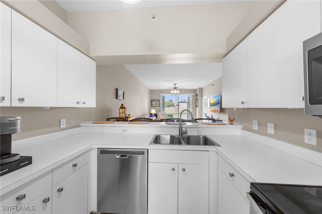 2 Bed Condominium for Sale in Stoneybrook, FL, $279,900 — photo 11