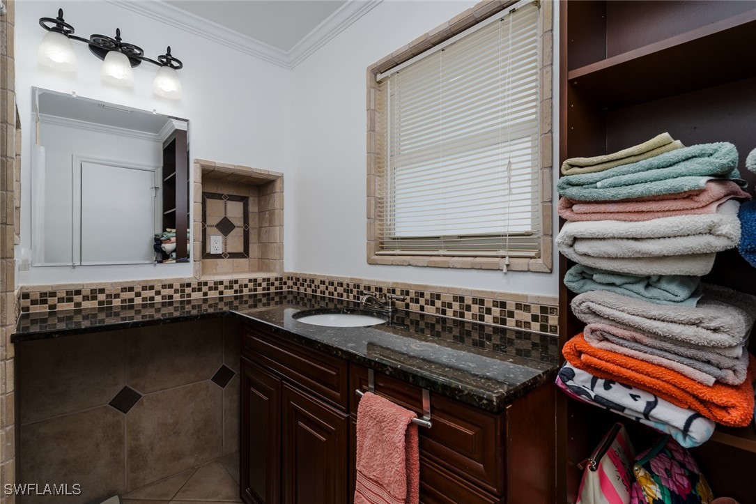 4 Bed SingleFamilyResidence for Sale in Naples, photo 11