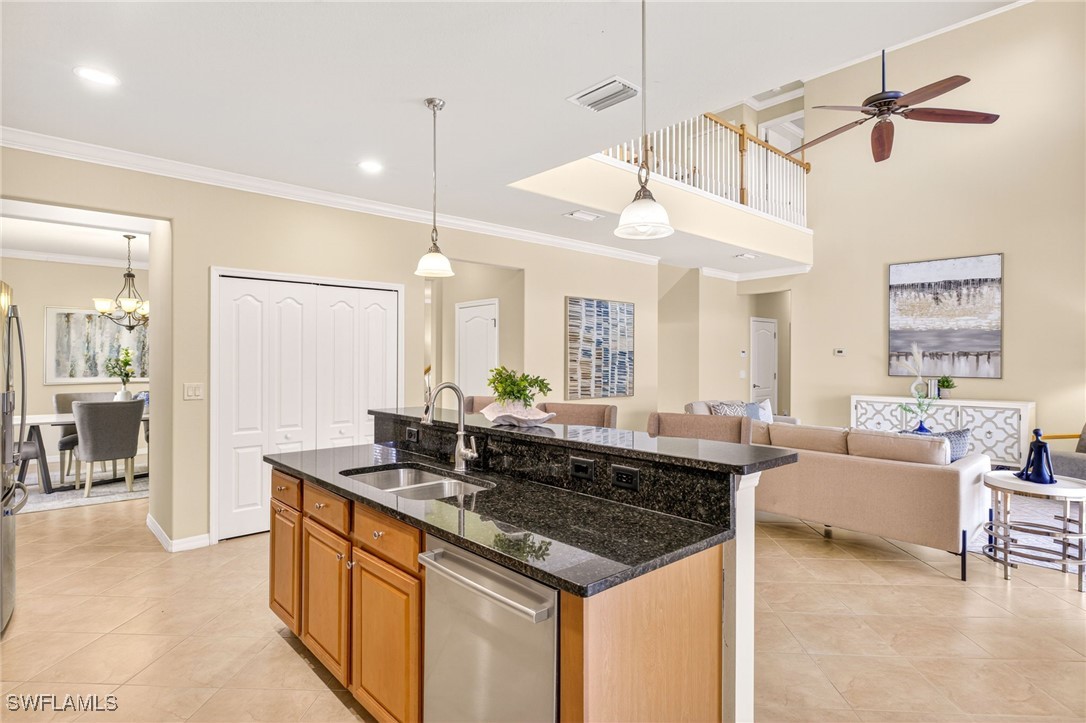 5 Bed Pool Home for Sale in Bella Terra, photo 11