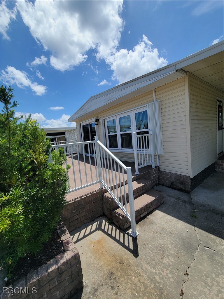 2 Bed ManufacturedHome for Sale in Old Bridge Village, FL — photo 11