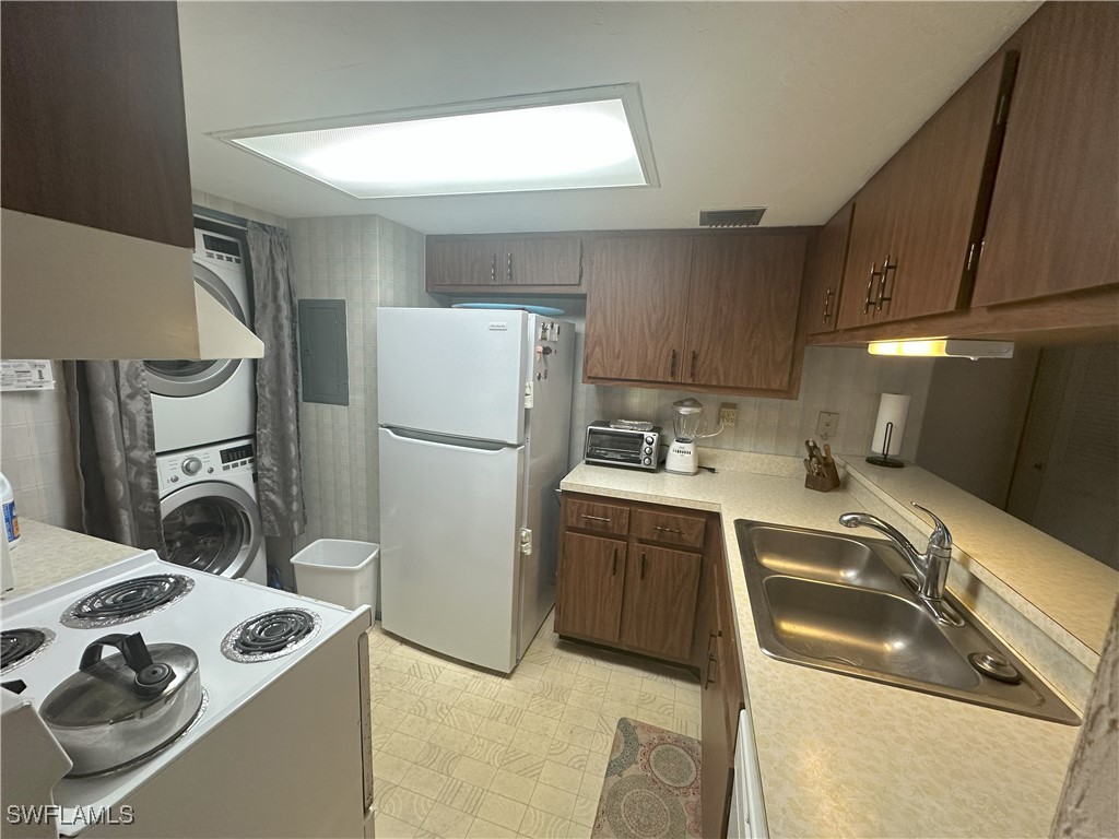 2 Bed Condominium for Sale in Marco Island, FL — photo 11