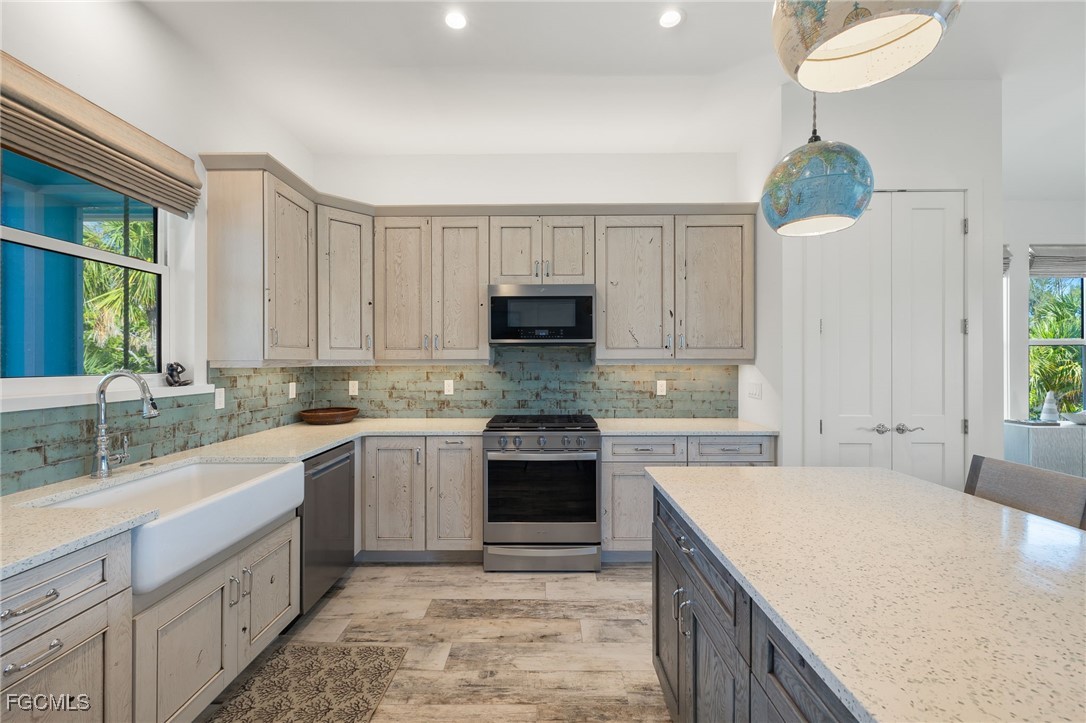 3 Bed Pool Home for Sale in Castaway Estates, photo 11