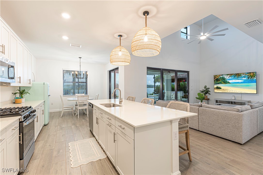 5 Bed Pool Home for Sale in Verdana Village, photo 11