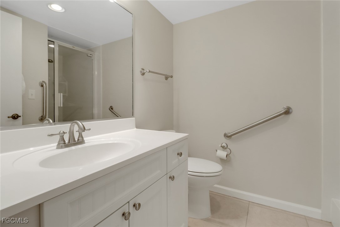 3 Bed Condominium for Sale in Schooner Village, photo 11