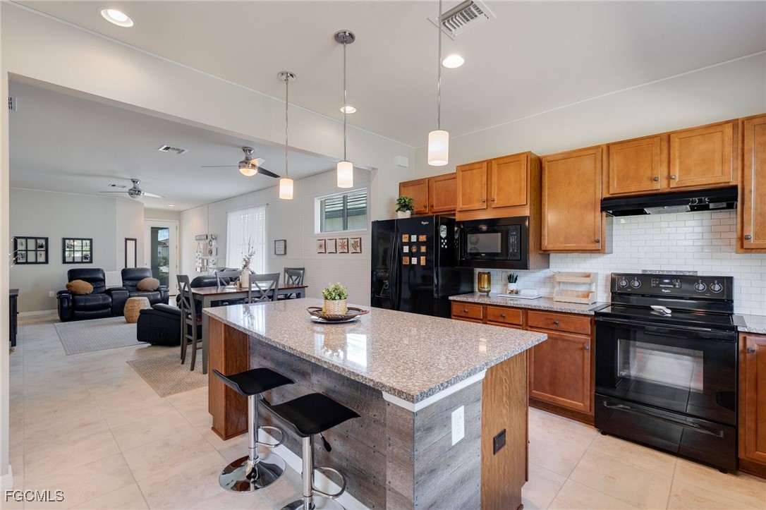 3 Bed SingleFamilyResidence for Sale in Corkscrew Shores, FL — photo 11