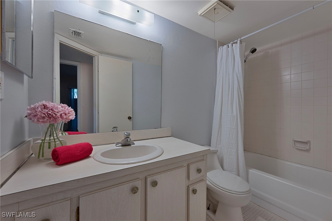 2 Bed Condominium for Sale in Forest Lakes, FL, $149,000 — photo 11