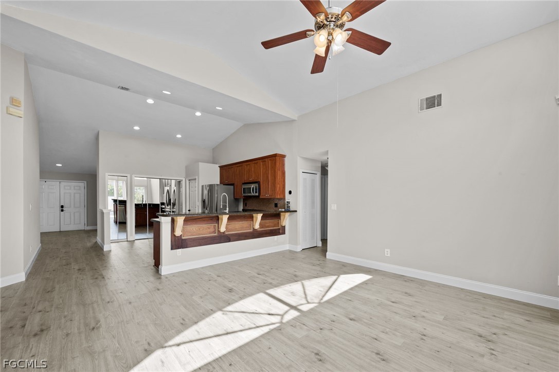 3 Bed SingleFamilyResidence for Sale in Eagle Pointe, photo 11