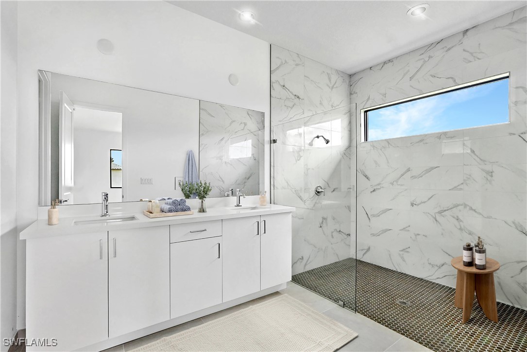 4 Bed SingleFamilyResidence for Sale in Maple Ridge, FL — photo 11