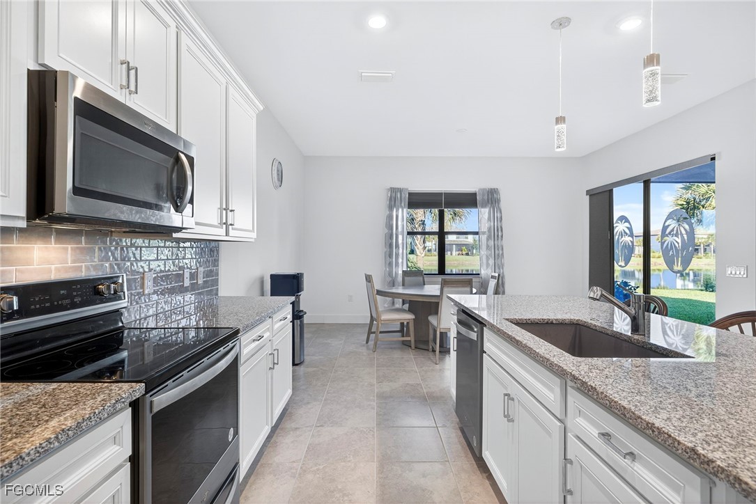 5 Bed Waterfront Home for Sale in Avalon Park, photo 11