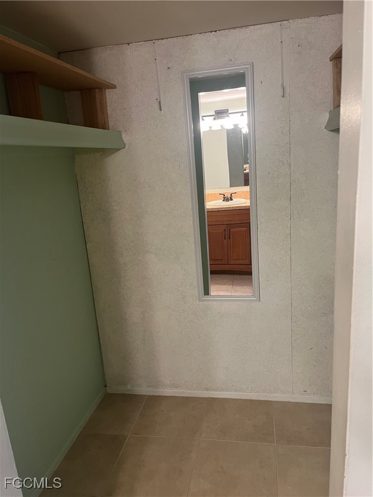 1 Bed Condominium for Sale in Seven Lakes, FL, $69,999 — photo 11