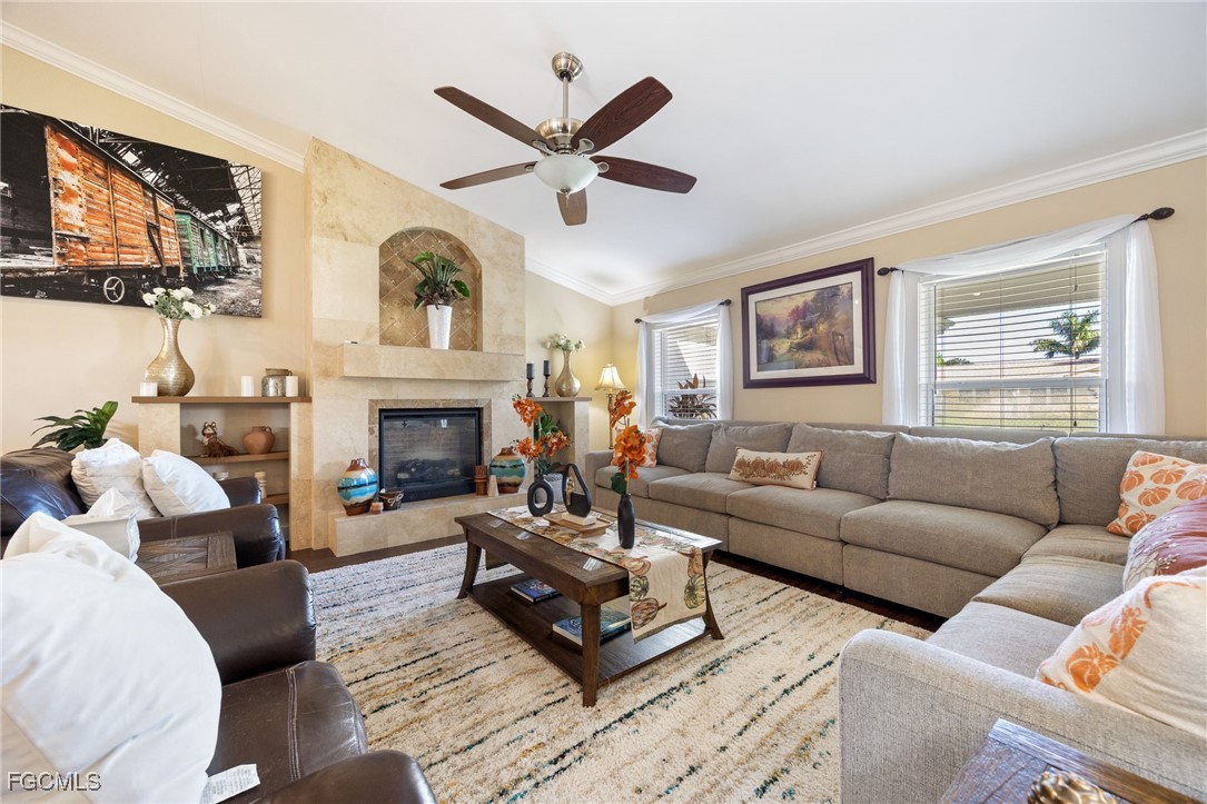3 Bed Pool Home for Sale in Cape Coral, photo 11