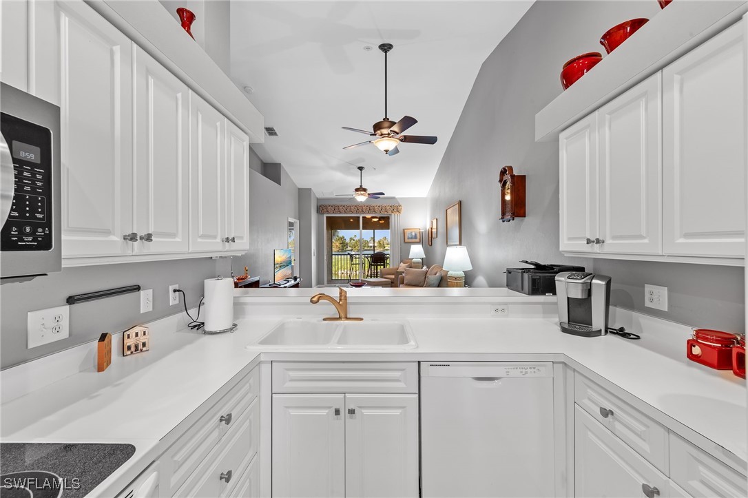2 Bed Waterfront Home for Sale in Stoneybrook, FL — photo 11