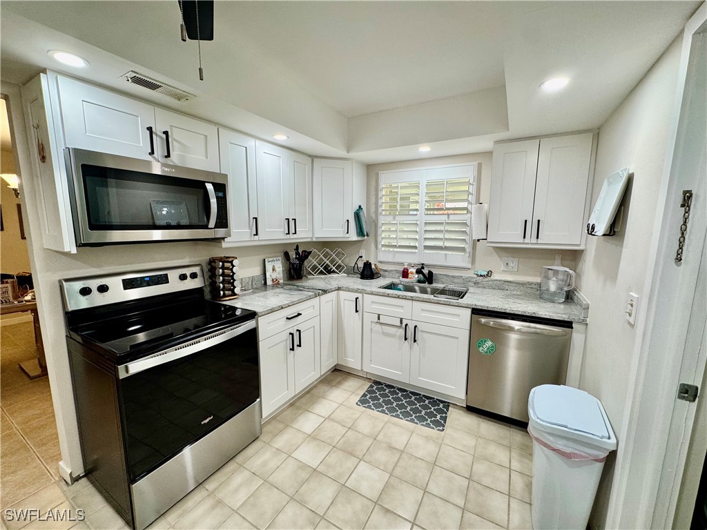 2 Bed Waterfront Home for Sale in Fort Myers, photo 11
