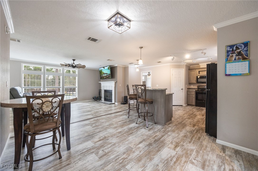 3 Bed Pool Home for Sale in Pioneer Plantation, FL, $399,900 — photo 11