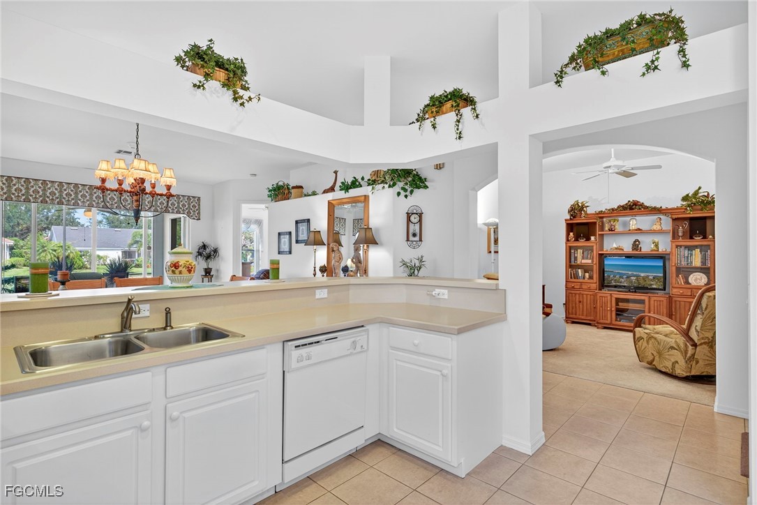 3 Bed Waterfront Home for Sale in Fort Myers, photo 11