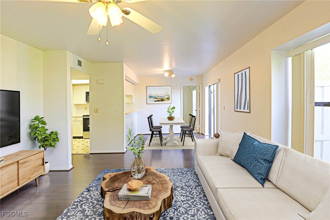 2 Bed Condominium for Sale in Fort Myers, photo 11