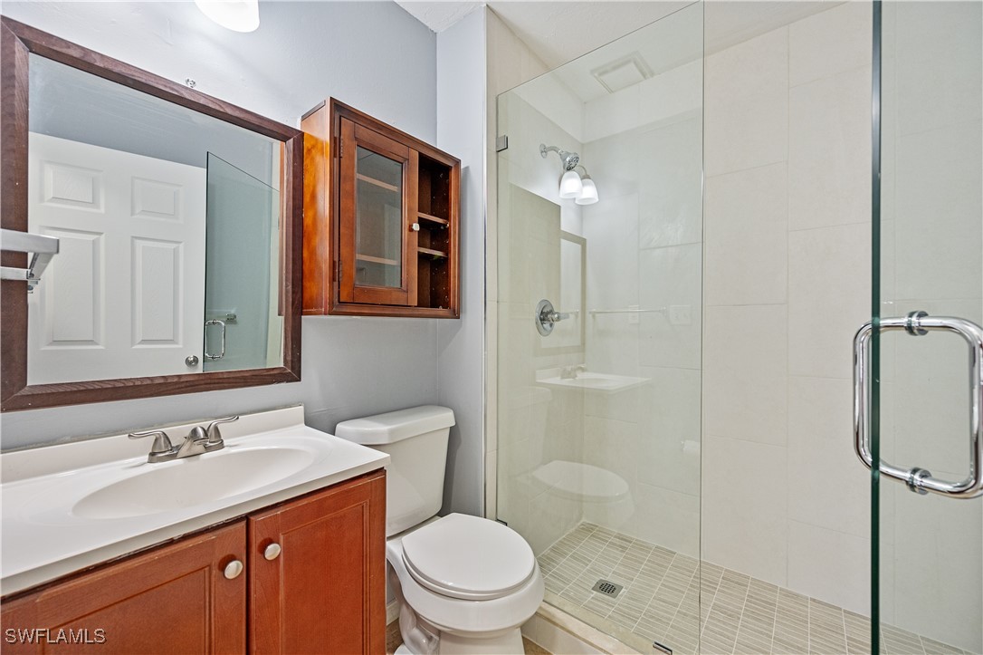 2 Bed Waterfront Home for Sale in Naples, photo 11