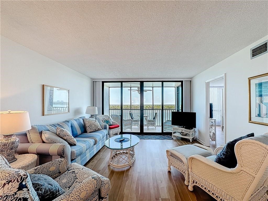 2 Bed Waterfront Home for Sale in The Palms Of Bay Beach, FL — photo 11