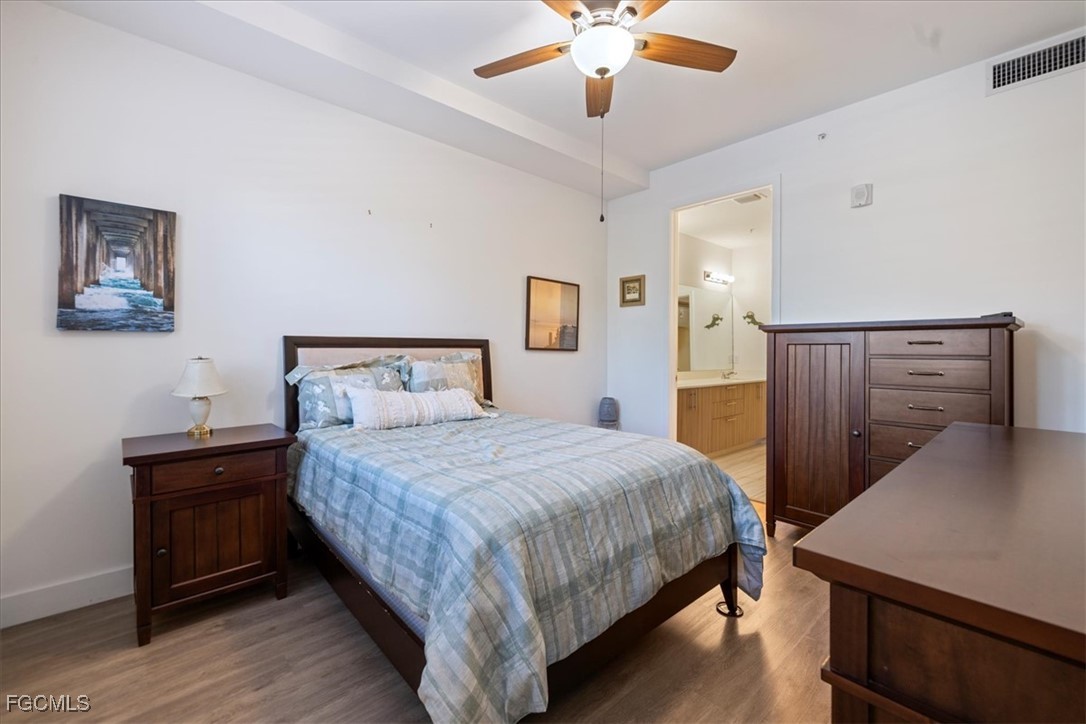 2 Bed Condominium for Sale in Royal Pointe, photo 11