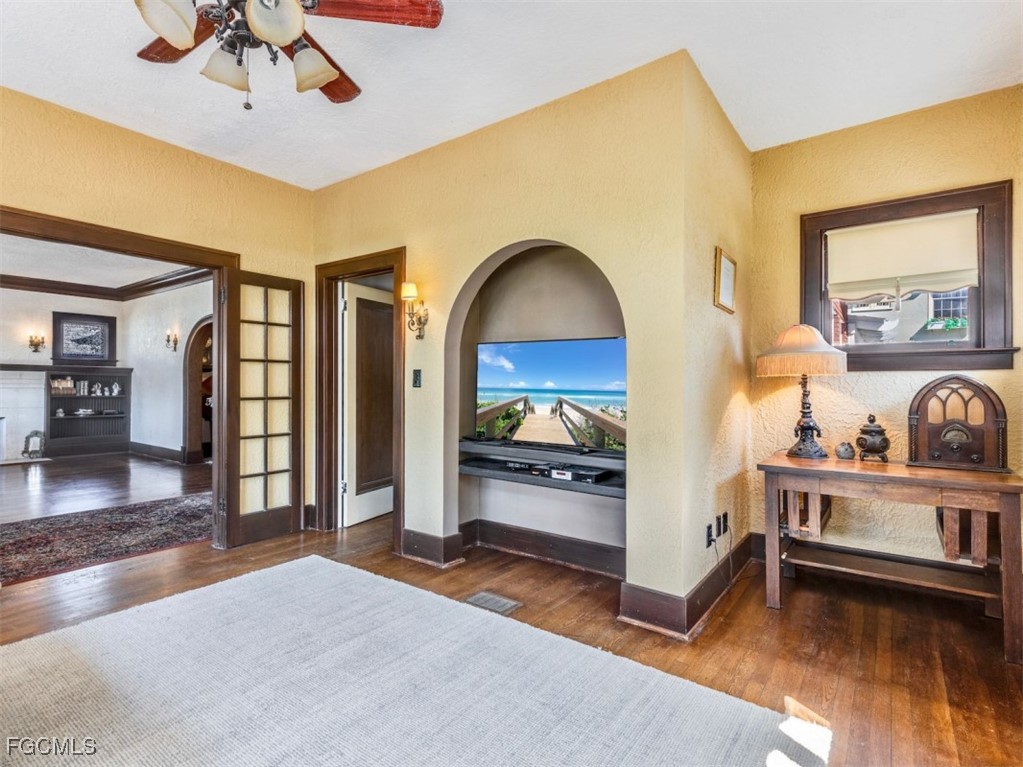 3 Bed SingleFamilyResidence for Sale in Riverside, FL — photo 11