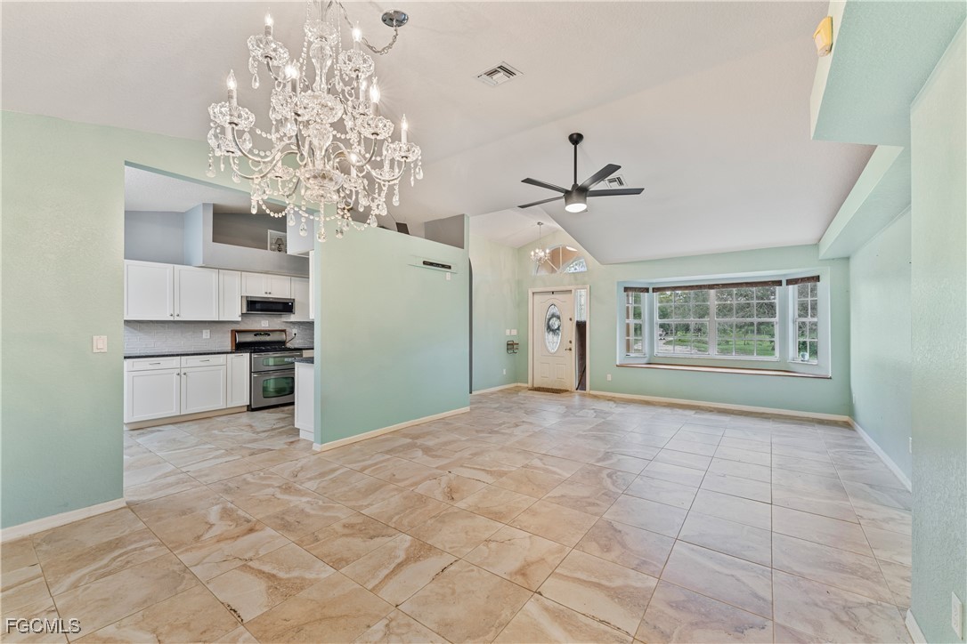 3 Bed SingleFamilyResidence for Sale in North Fort Myers, photo 11
