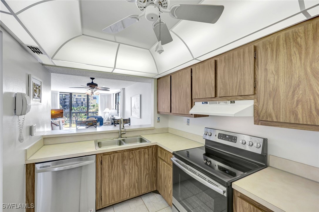 2 Bed Condominium for Sale in South Seas, FL, $525,000 — photo 11