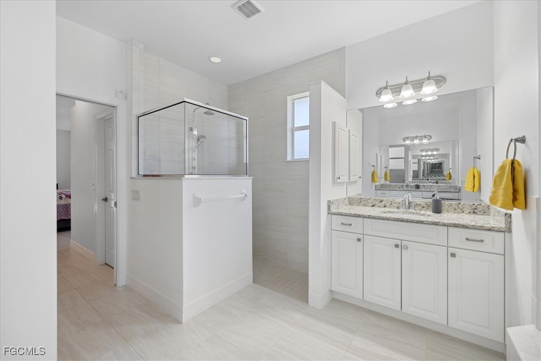 3 Bed SingleFamilyResidence for Sale in Port Charlotte, photo 11