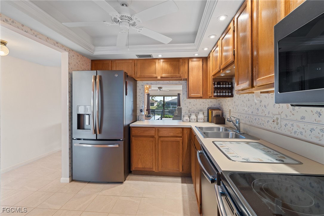 2 Bed Waterfront Home for Sale in Cape Coral, photo 11