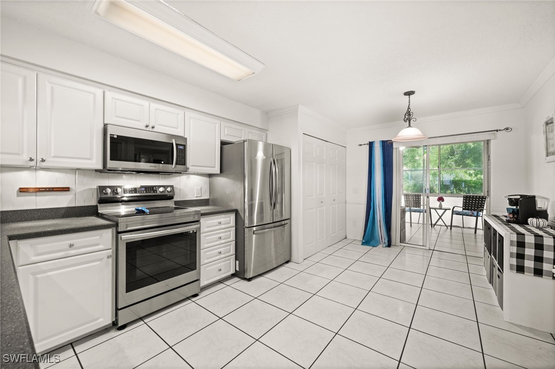 2 Bed Condominium for Sale in Bermuda Isles, FL, $295,000 — photo 11