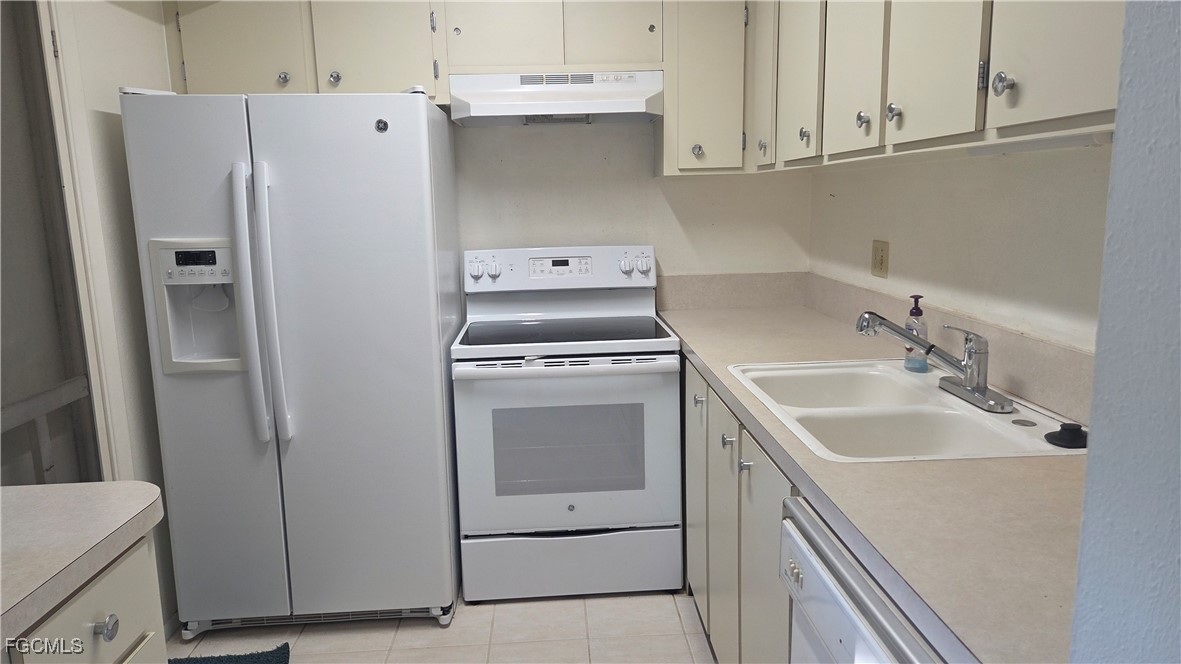 2 Bed Waterfront Home for Sale in Tropic Terrace, photo 11