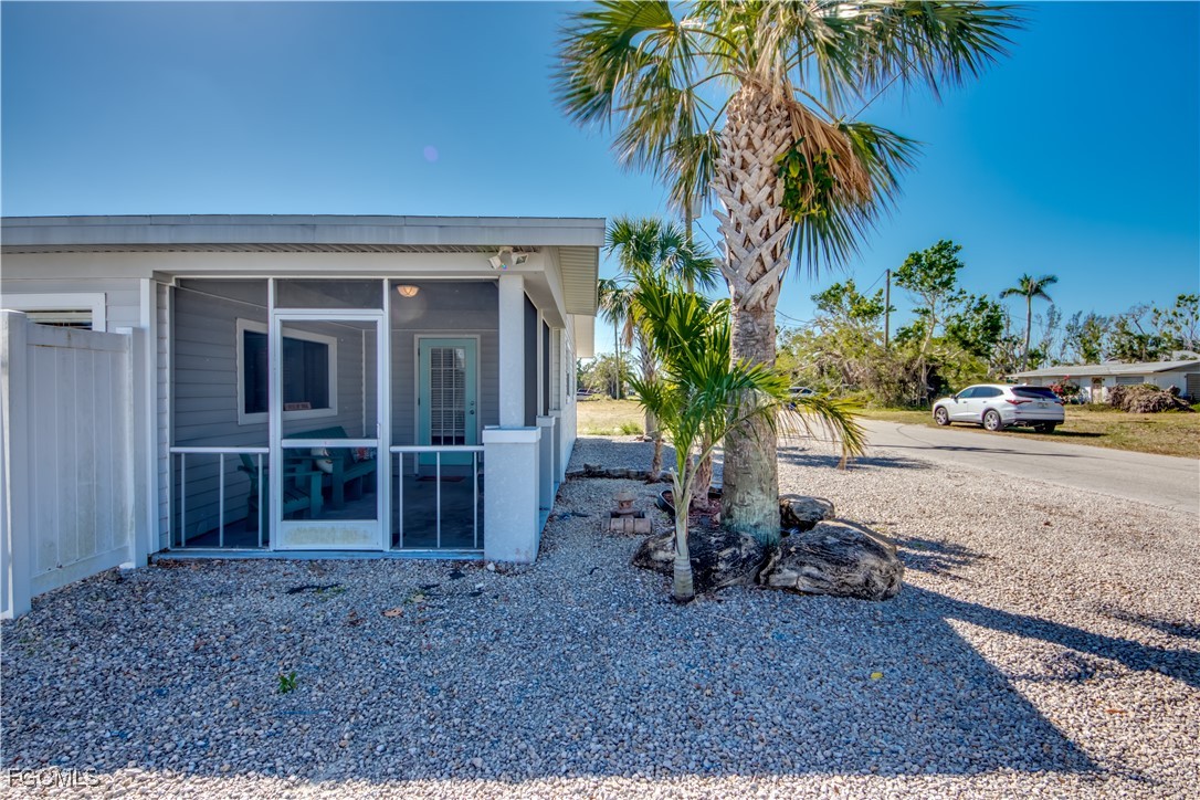 2 Bed Waterfront Home for Sale in Bokeelia, photo 11