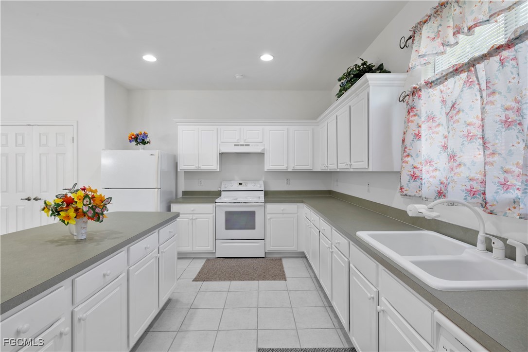 2 Bed SingleFamilyResidence for Sale in Town Lakes, photo 11