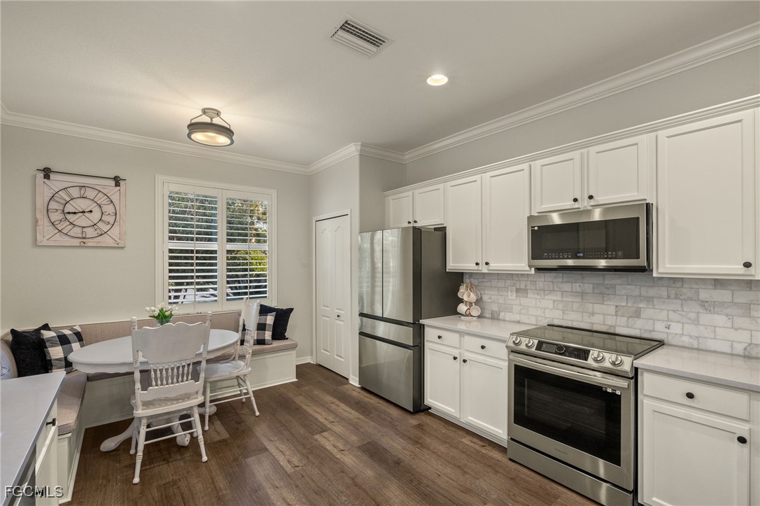 3 Bed Waterfront Home for Sale in Bella Terra, FL — photo 11