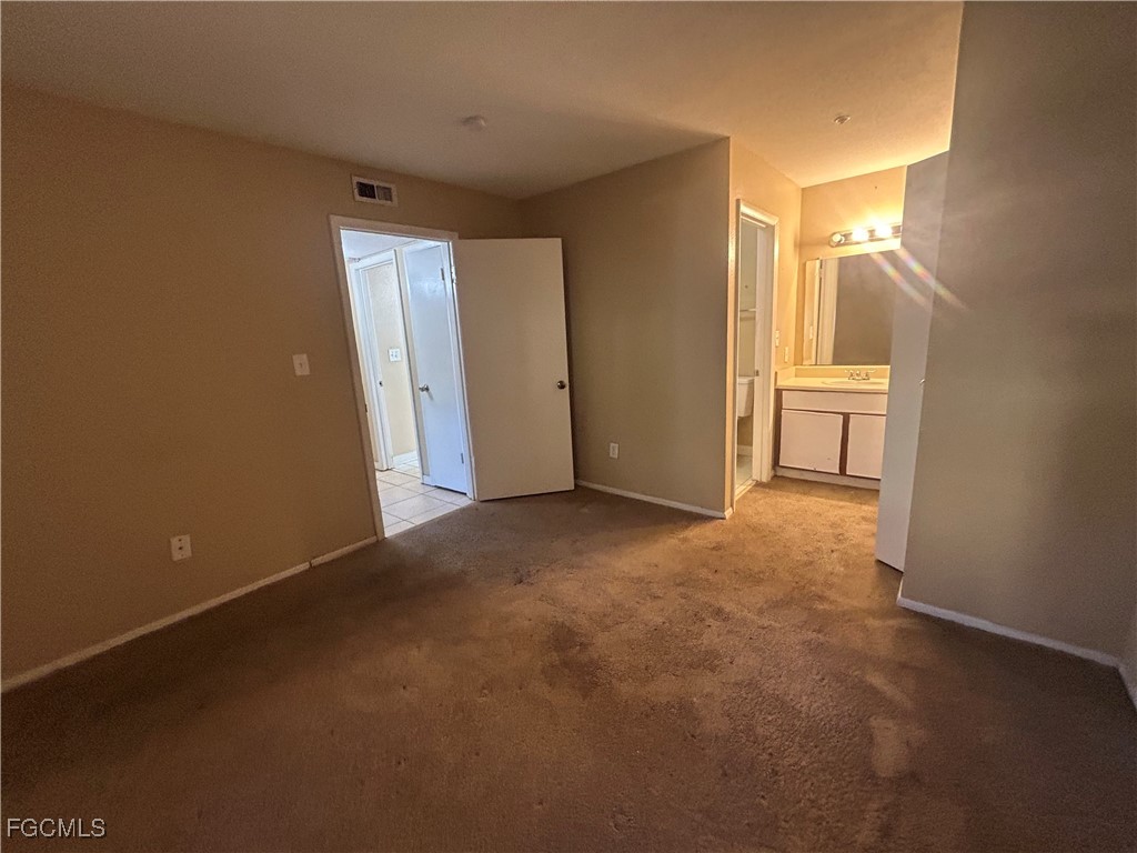 2 Bed Condominium for Sale in Village Creek, photo 11
