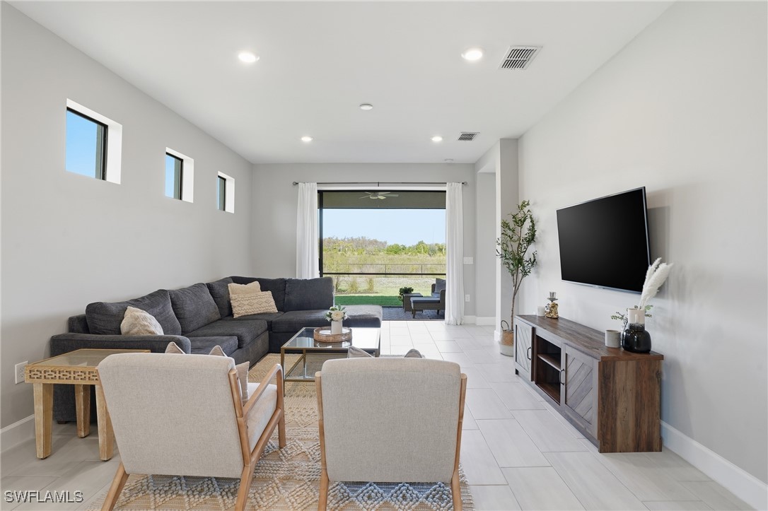 3 Bed SingleFamilyResidence for Sale in Estero, photo 11