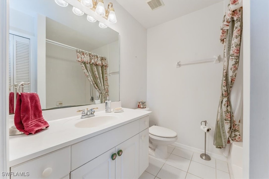3 Bed SingleFamilyResidence for Sale in Naples, photo 11
