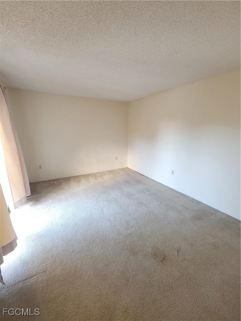 2 Bed Townhouse for Sale in Fort Myers, FL, $120,000 — photo 11
