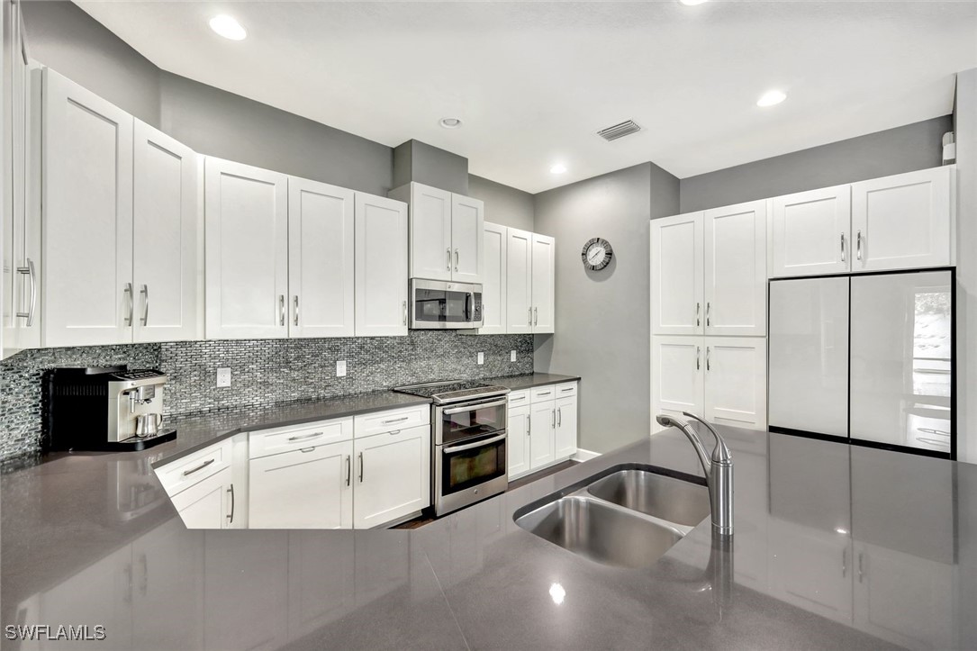 2 Bed Waterfront Home for Sale in Bonita Isles, photo 11