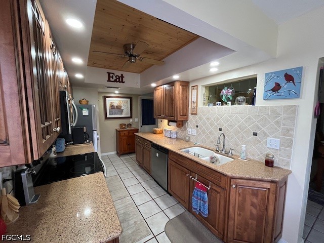 2 Bed SingleFamilyResidence for Sale in North Fort Myers, photo 11