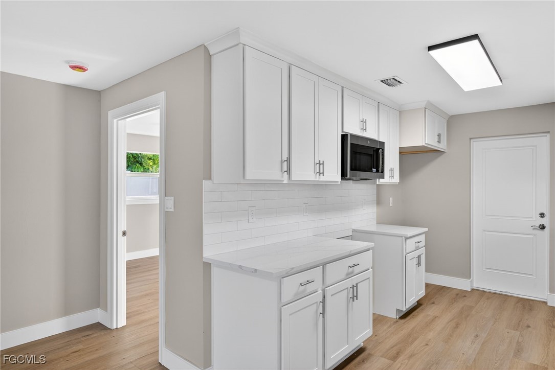 3 Bed SingleFamilyResidence for Sale in Fort Myers, photo 11