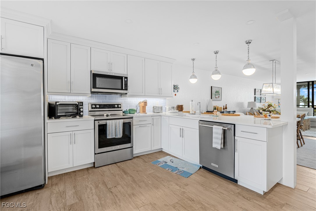 2 Bed Waterfront Home for Sale in Sanibel, photo 11