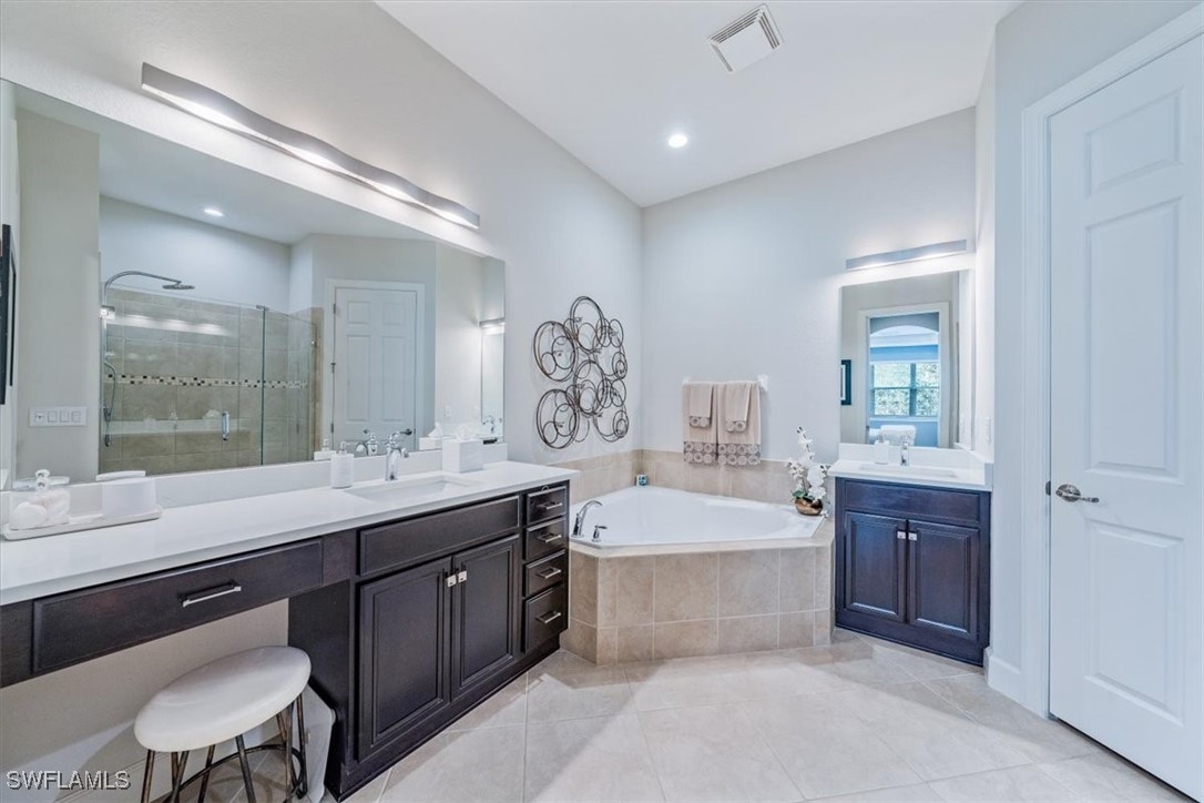 3 Bed Condominium for Sale in Ironstone, photo 11