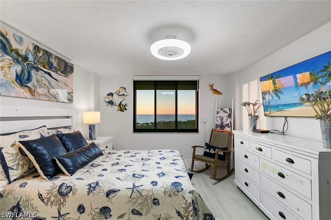2 Bed Waterfront Home for Sale in Naples, photo 11