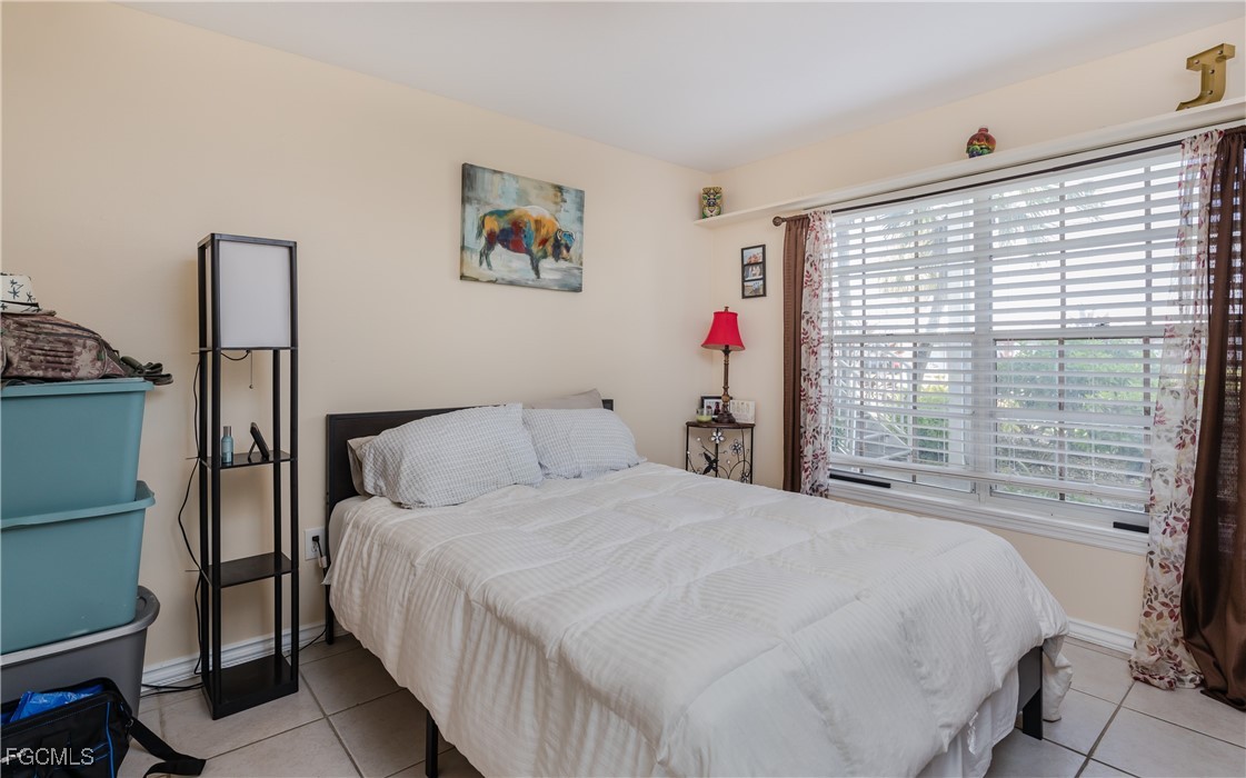 2 Bed Waterfront Home for Sale in Cape Coral, photo 11