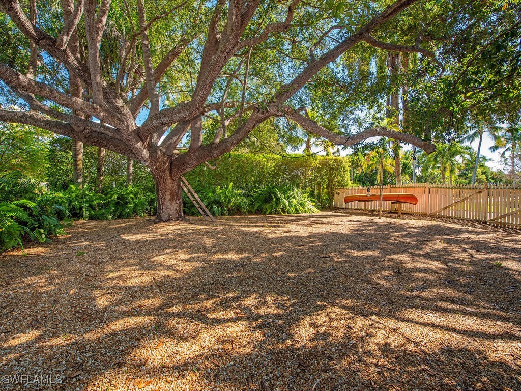 4 Bed Pool Home for Sale in Olde Naples, FL, $6,295,000 — photo 11
