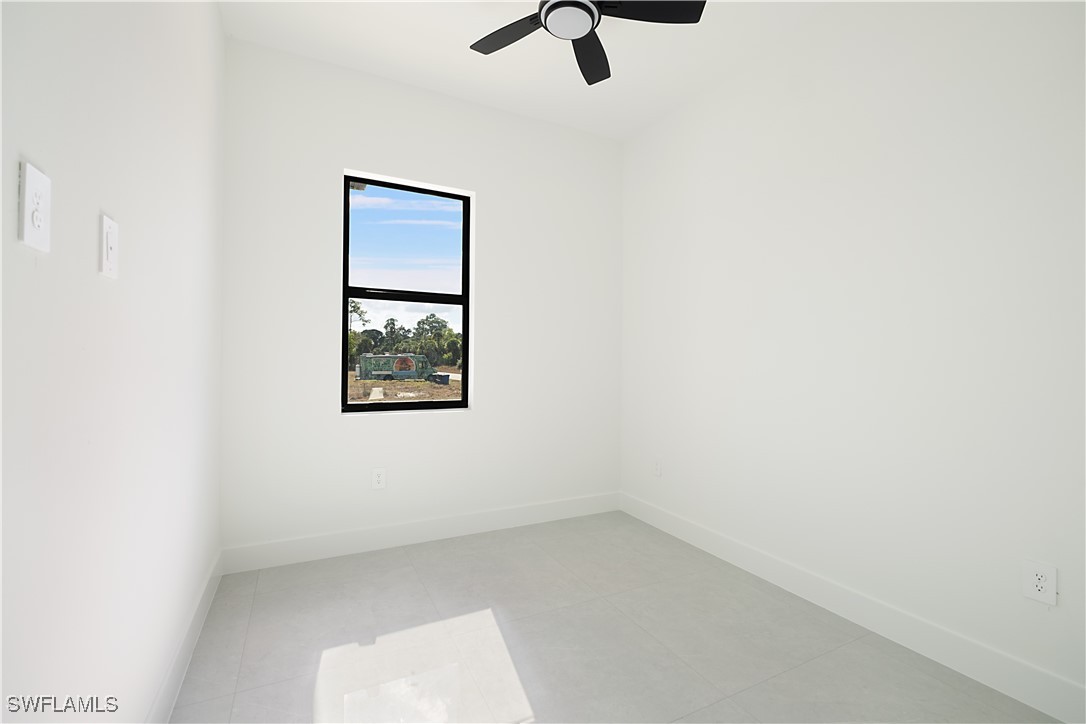 3 Bed SingleFamilyResidence for Sale in Lehigh Acres, photo 11
