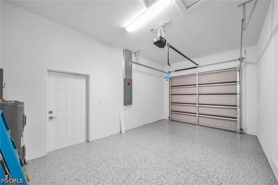 3 Bed SingleFamilyResidence for Sale in Lehigh Acres, photo 11