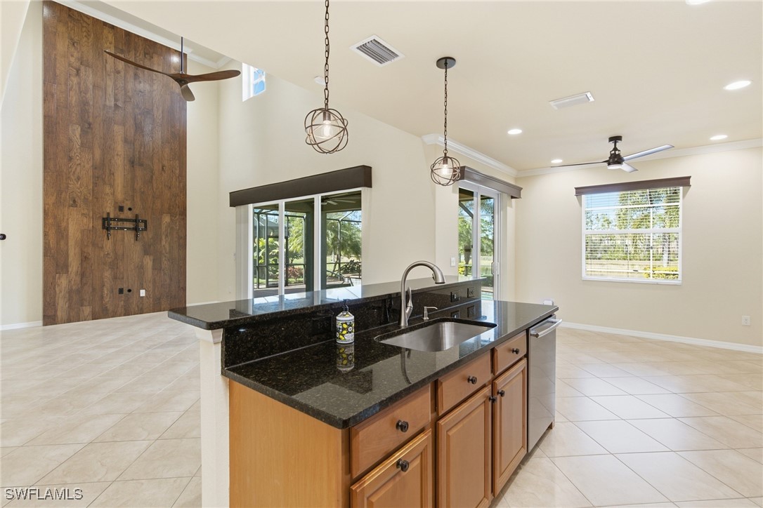 5 Bed Pool Home for Sale in Bella Terra, photo 11
