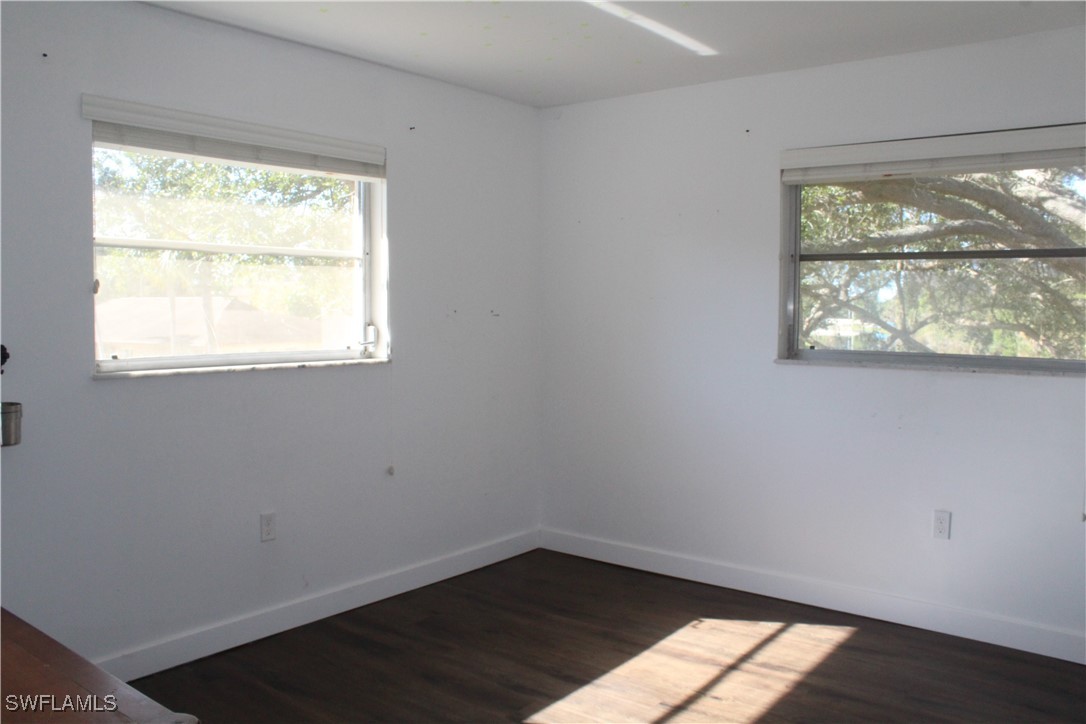 2 Bed Condominium for Sale in Naples, FL, $189,000 — photo 11